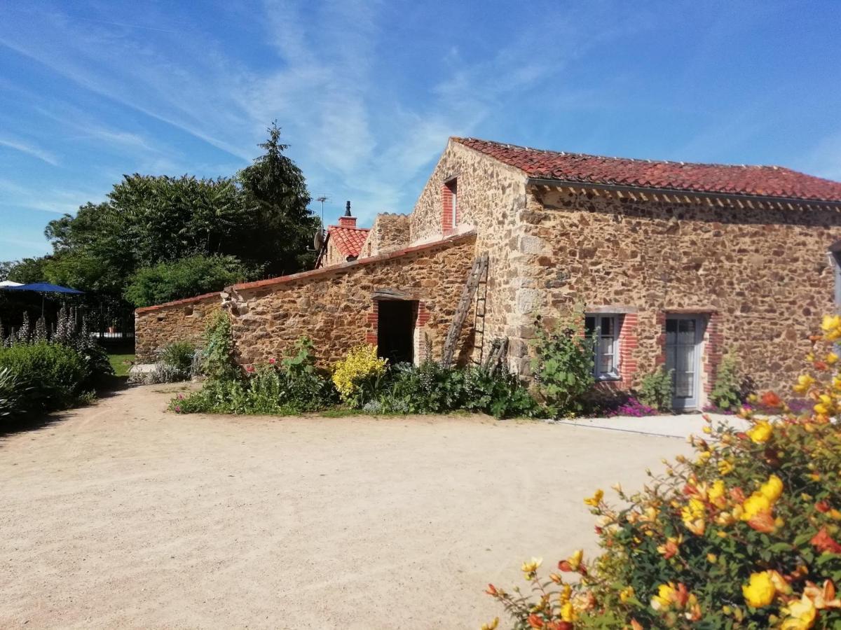 Chambres d'hôtes les Hautes Papinières Saint-Prouant Extérieur photo